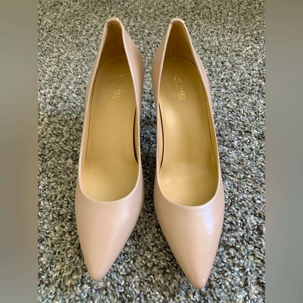 NWT Michael Kors Nude Heels